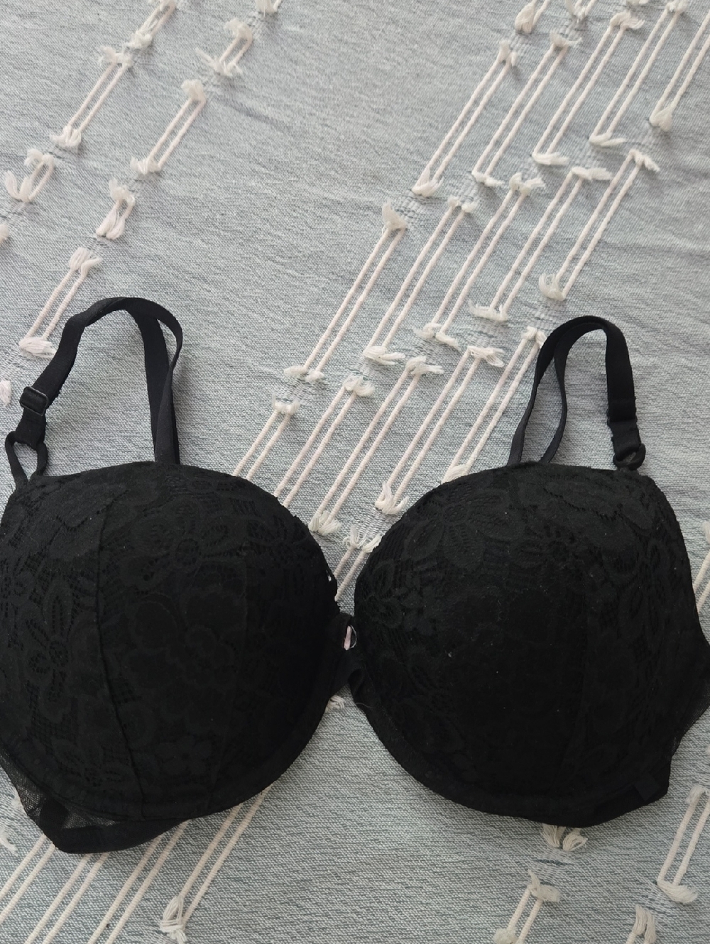 Victoria Secret Black Lace Push-Up Bra - Women Intimates & Sleepwear